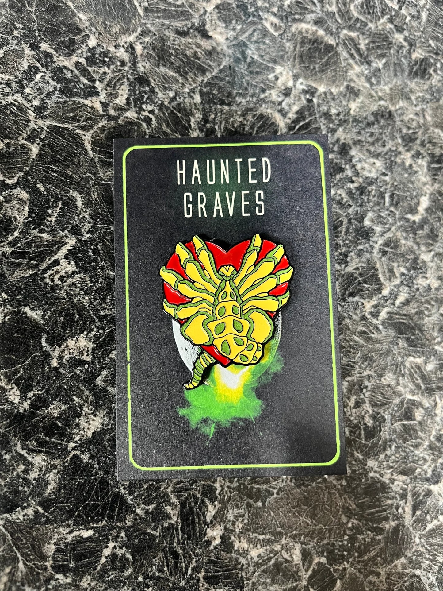 ALIEN INSPIRED HORROR SCI-FI MOVIE  PIN BADGE
